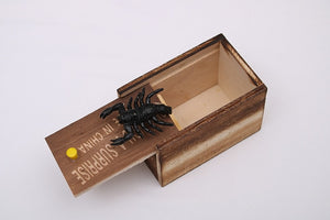 Prank Scare Box with Fake Insects - Free Shipping